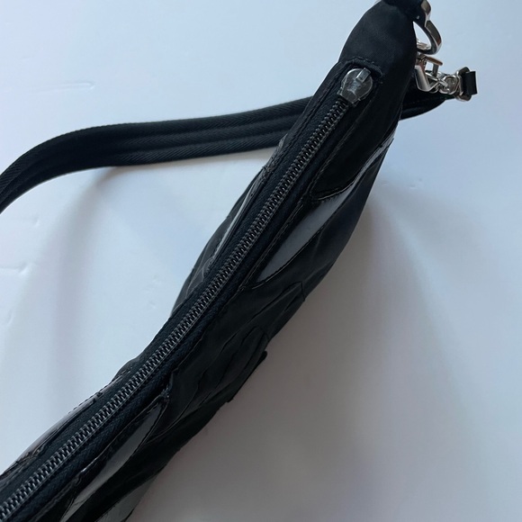 [SOLD]RARE FW2000 VINTAGE PRADA NERO QUILTED NYLON SHOULDER BAG WITH LEATHER TRM - Picture 5 of 12